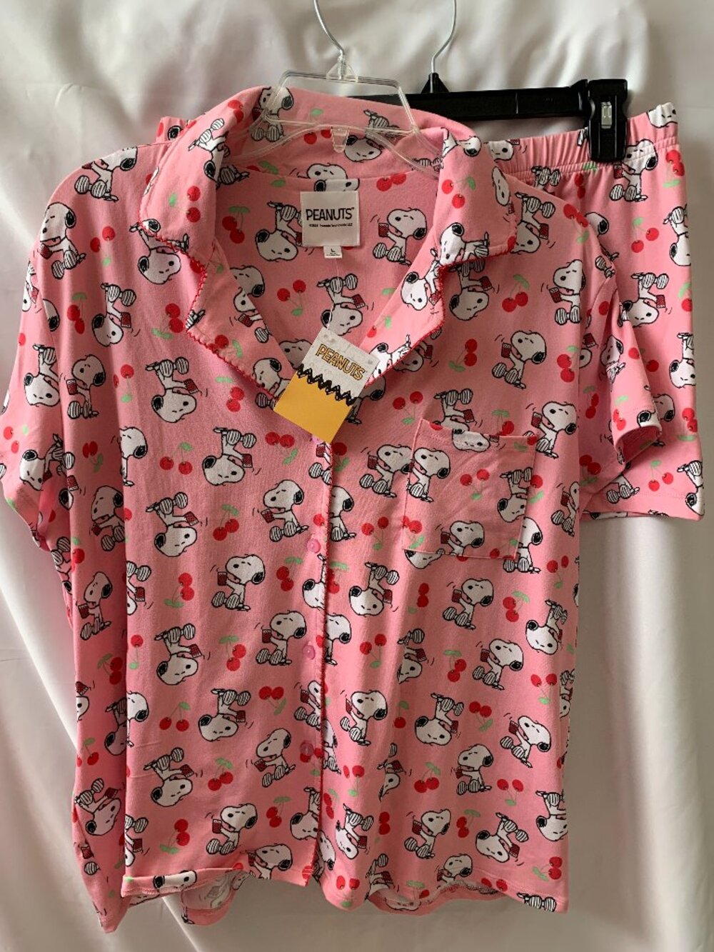PEANUTS Snoopy Cherry Juicy Short Pajamas Set in Pink/Red Sz LARGE